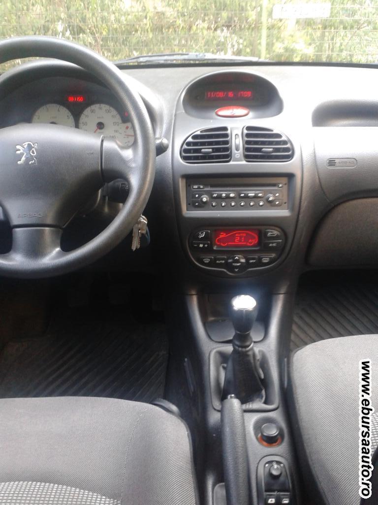 PEUGEOT 206