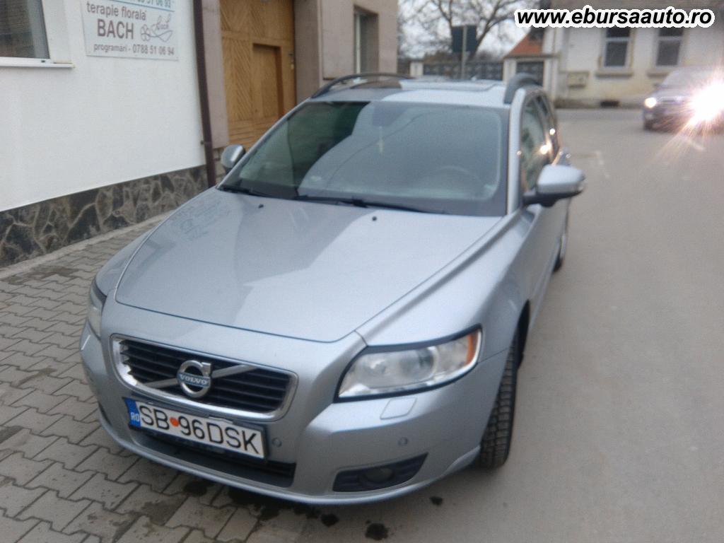 VOLVO V 50