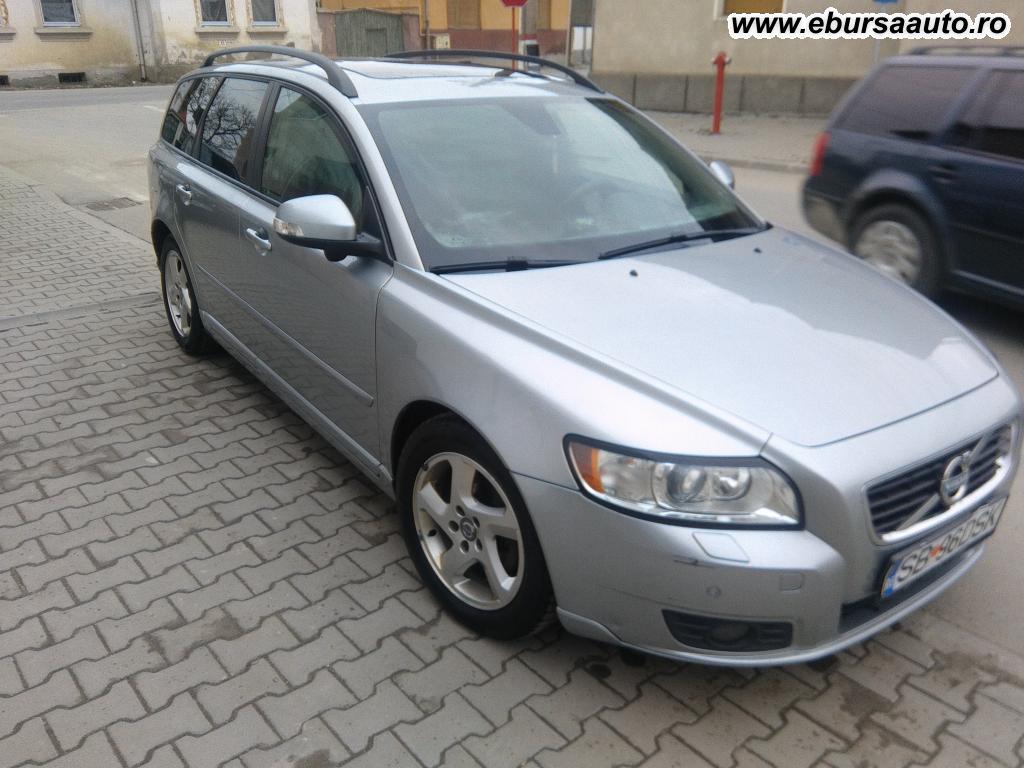 VOLVO V 50