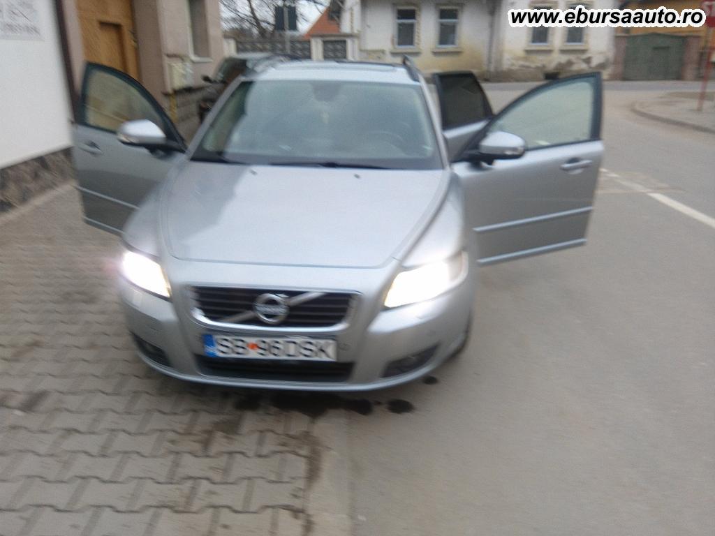 VOLVO V 50