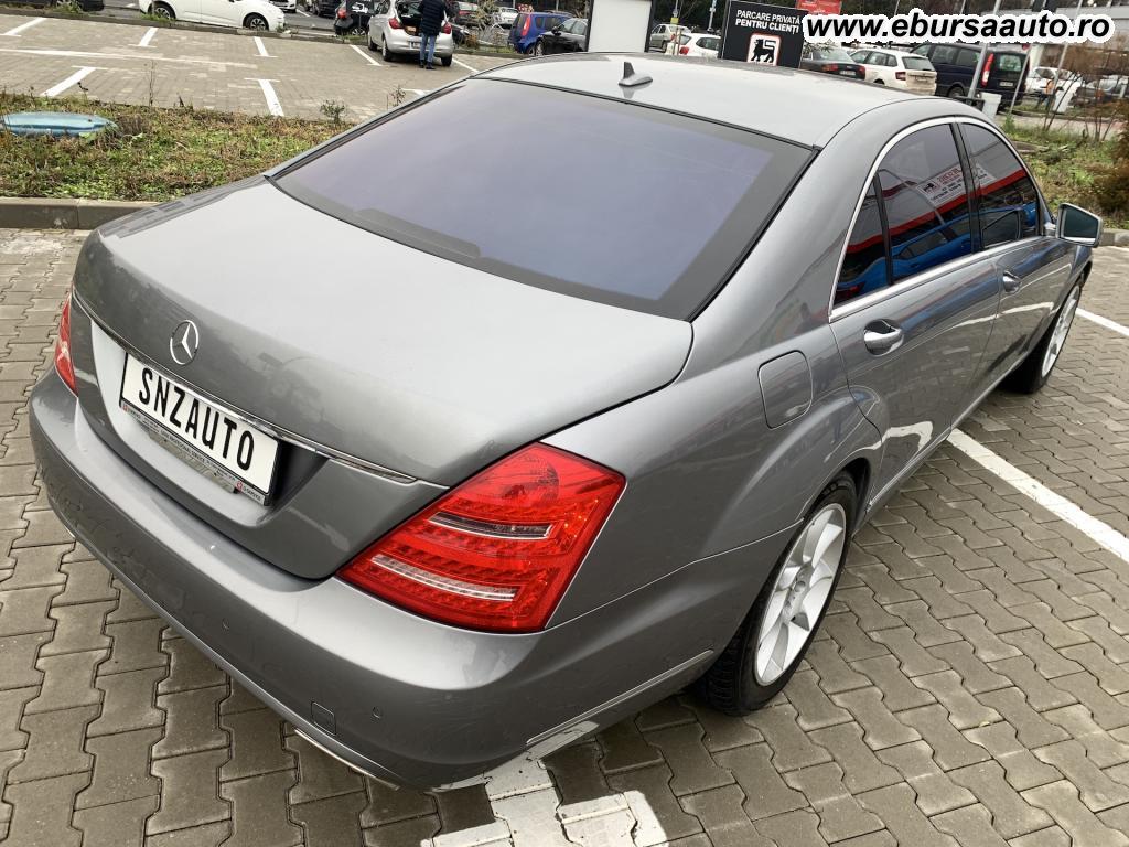 MERCEDES-BENZ S 550