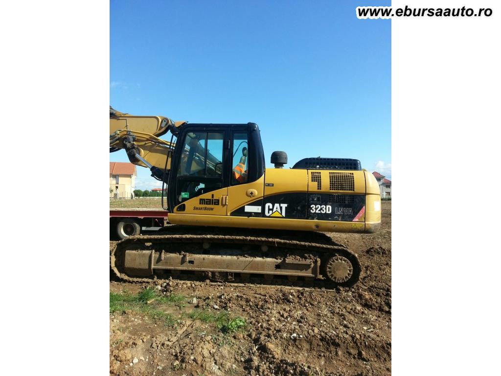 EXCAVATOR CATERPILLAR