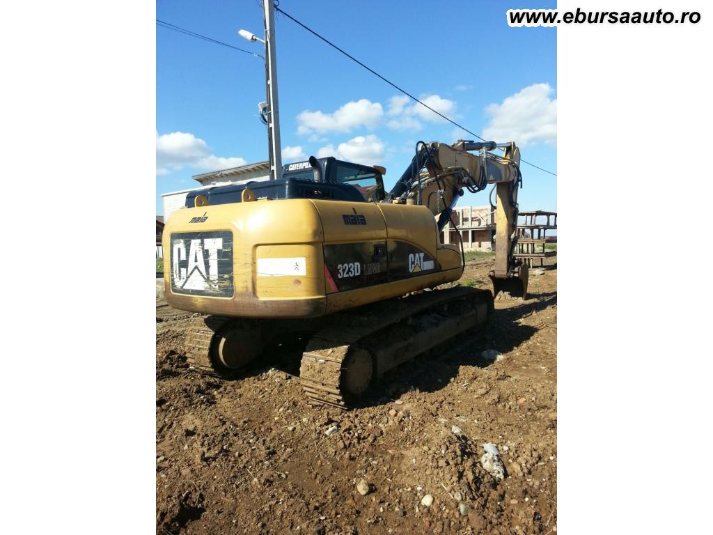 EXCAVATOR CATERPILLAR