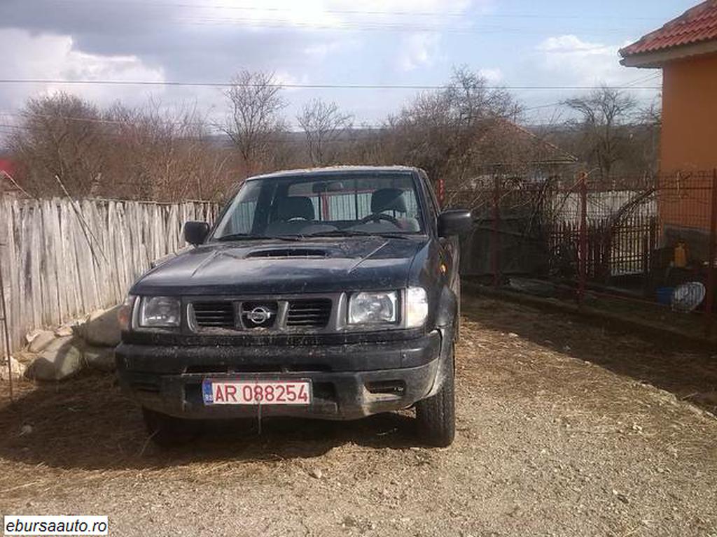 NISSAN NAVARA