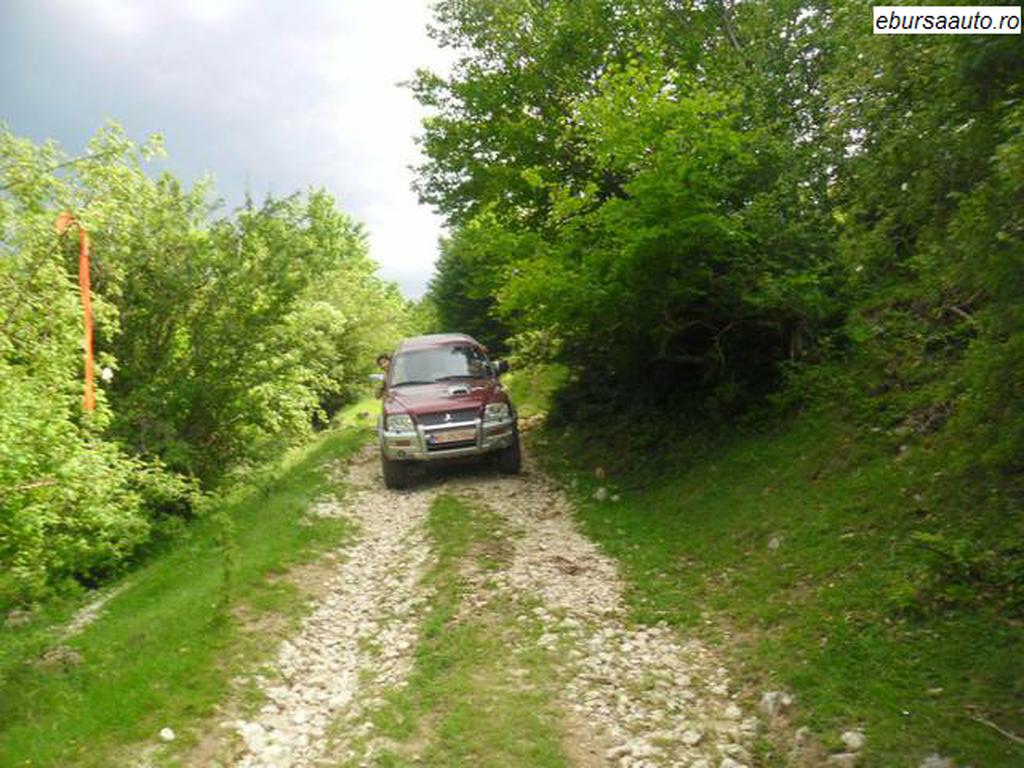 MITSUBISHI L 200